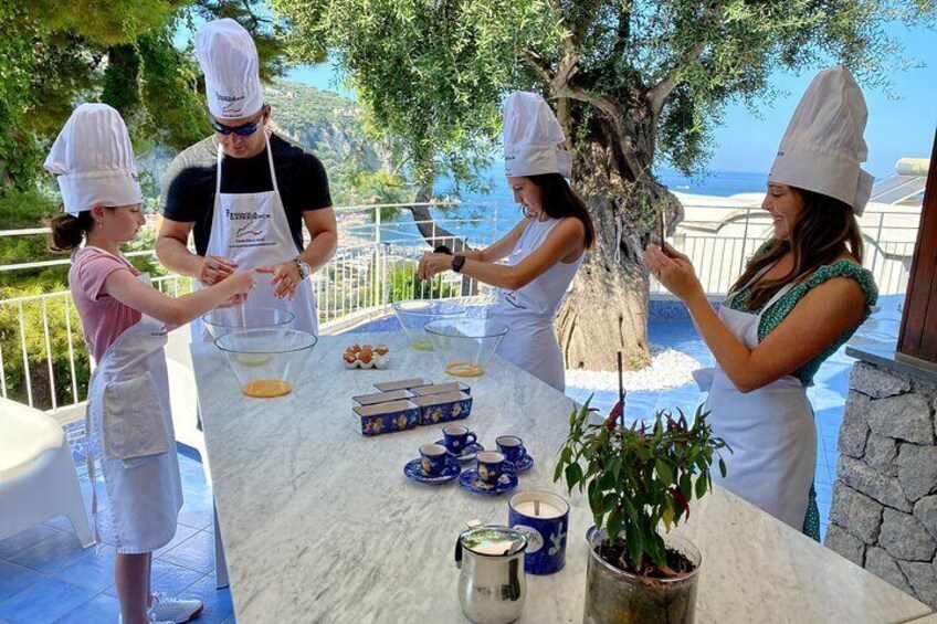 Sorrento: Cook Like a Local with a Stunning Sea View