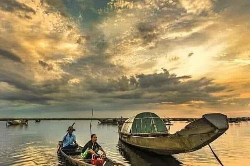 Vietnam Top Day Trips All-Inclusive, Bus, Guide, Meals & Activities