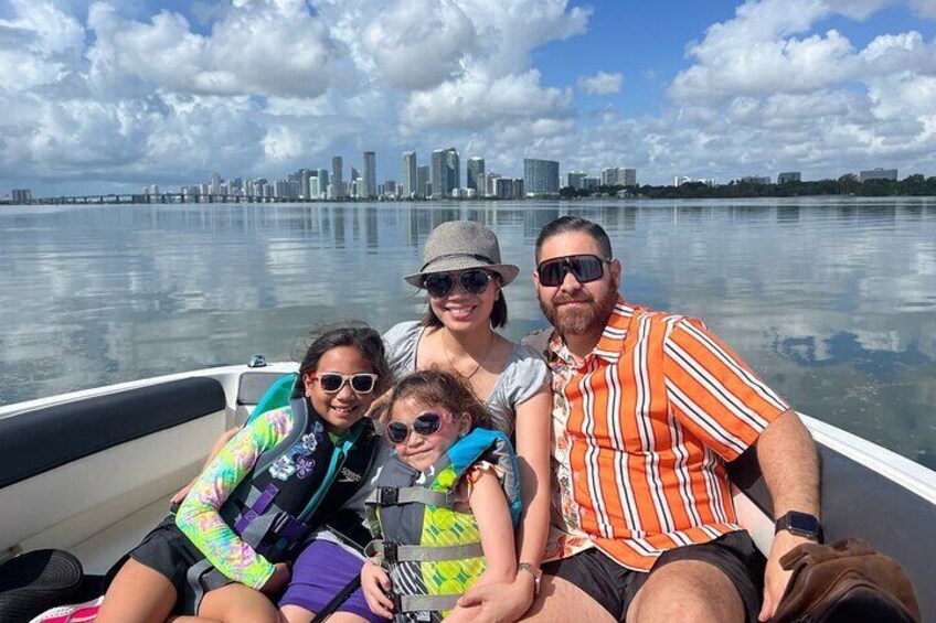 Boat Tour Adventure in Miami: Celeb Homes, Snorkeling Fun & more!