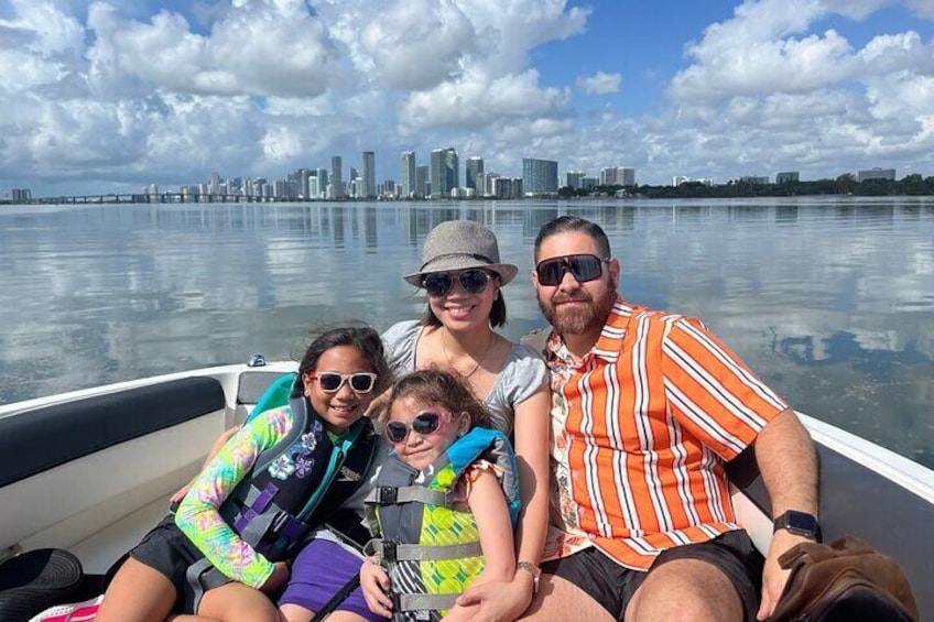Boat Tour Adventure in Miami: Celeb Homes, Snorkeling Fun & more!