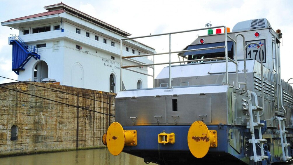 Cargo ship passes through the Panama Canal