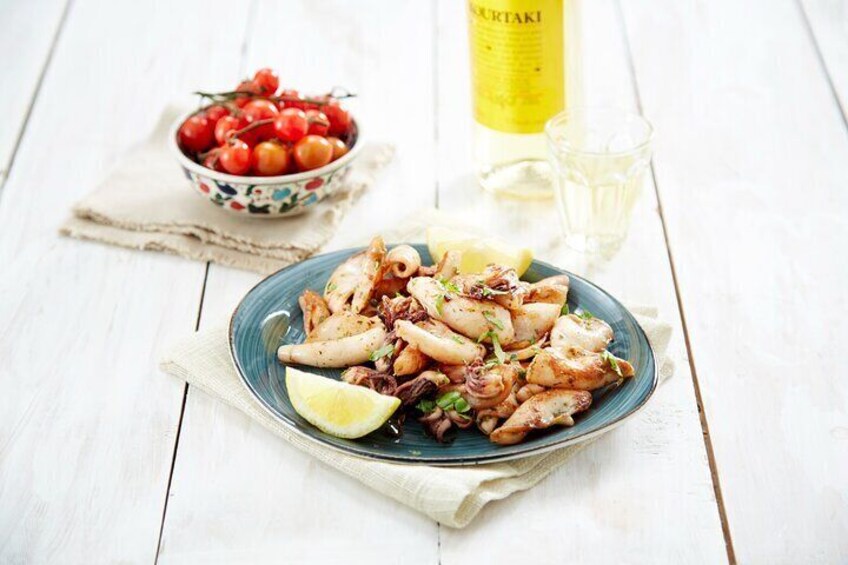 Cruise and Dine Lunch / Cape Town: Coastal Motor Cruise and 2-Course Lunch