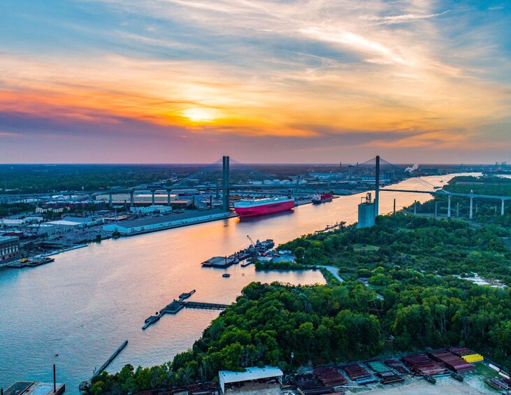 Explore Savannah Trolley Tour W/ Unlimited Shuttle Service