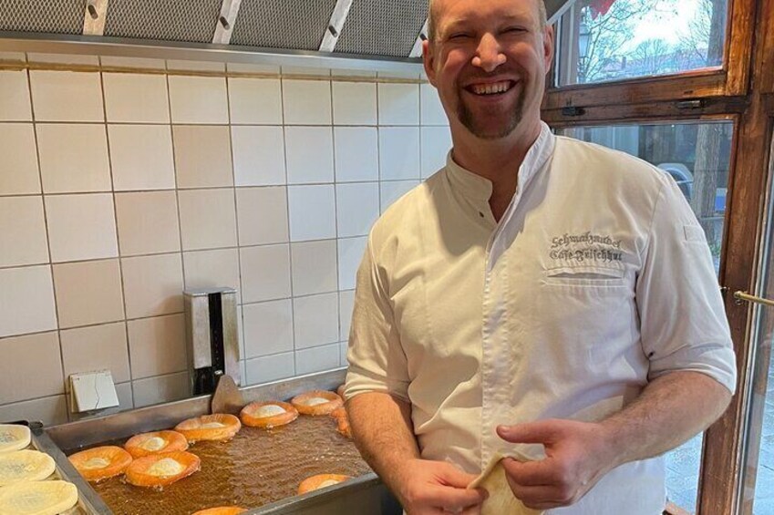 Lunch Like a Local: Munich's ORIGINAL Viktualienmarkt Food Tour