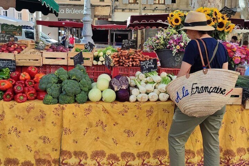 Luberon Market & Villages from Avignon