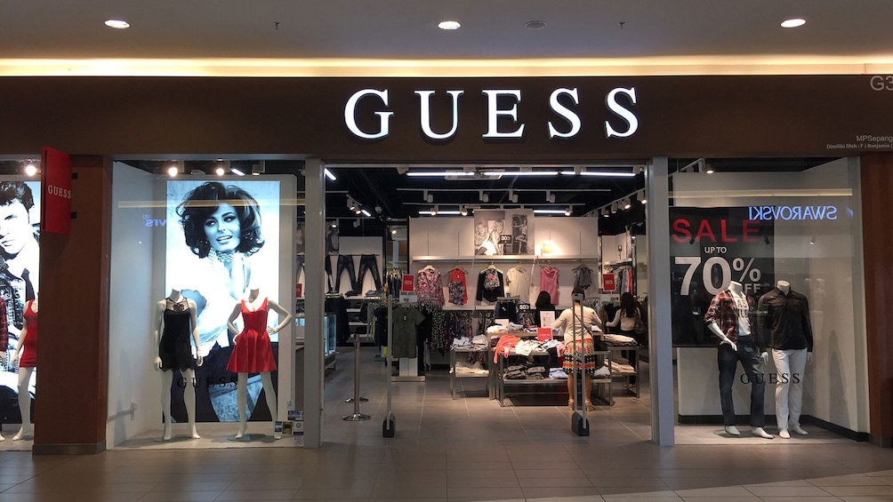 Private Putrajaya & Premium Outlet Shopping Tour
