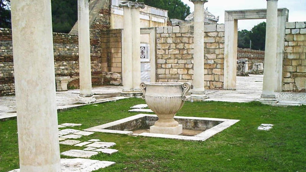 Courtyard area of church ruins.