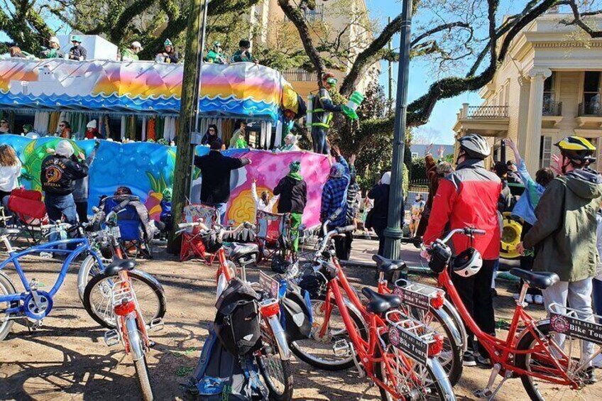 New Orleans Garden District & Cemetery Bike Tour