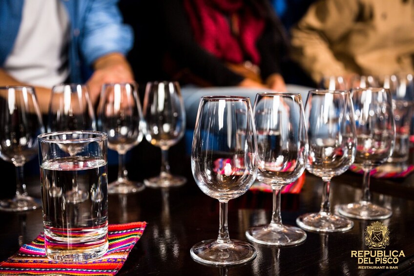 Night tour by Miraflores and Pisco Sour demonstration in Barranco