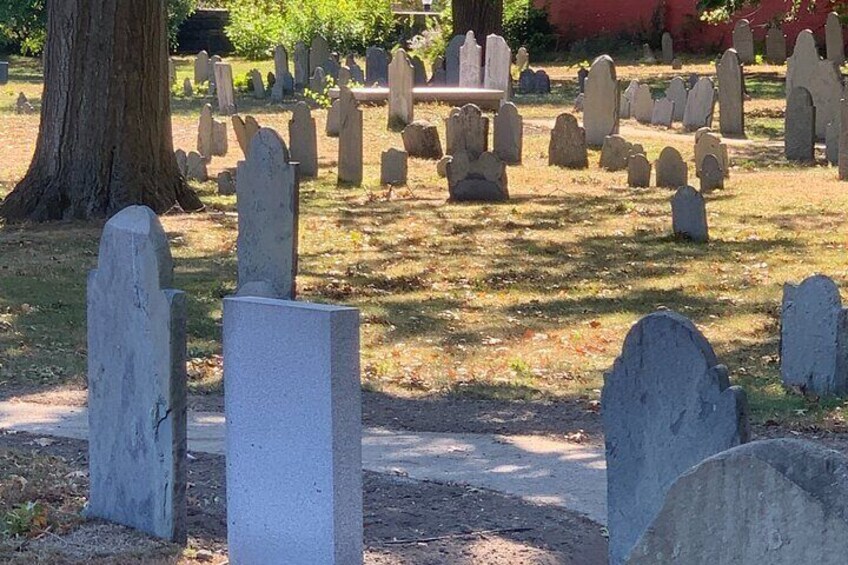 Self-Guided Smartphone Ghost Walking Tour in Salem