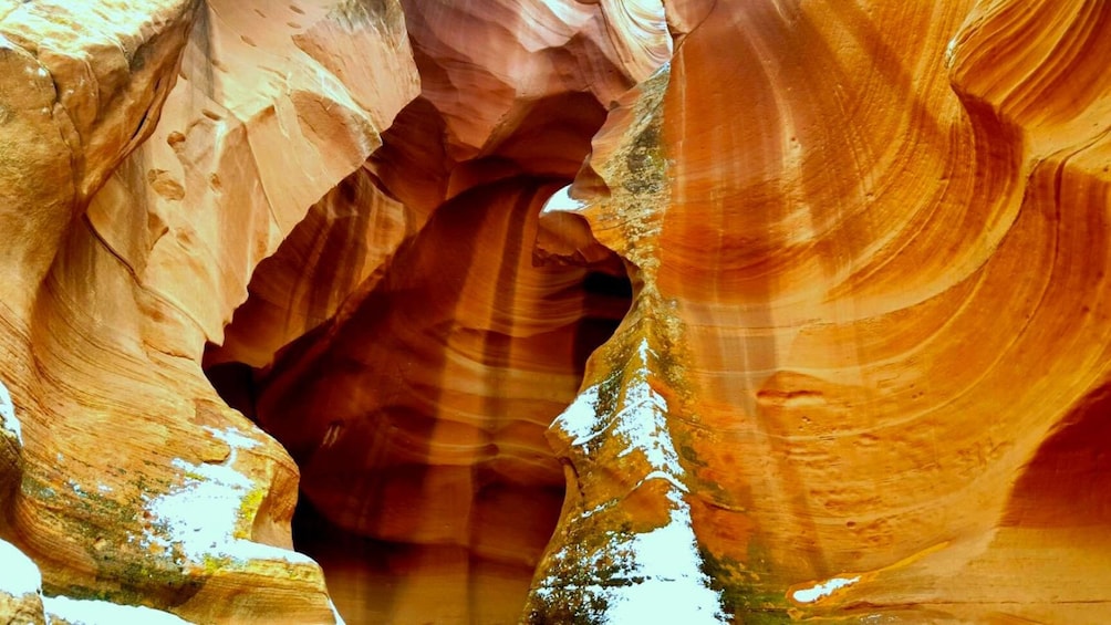 Day view of the majestic Antelope Canyon Tour & Horseshoe Bend in Sedona
