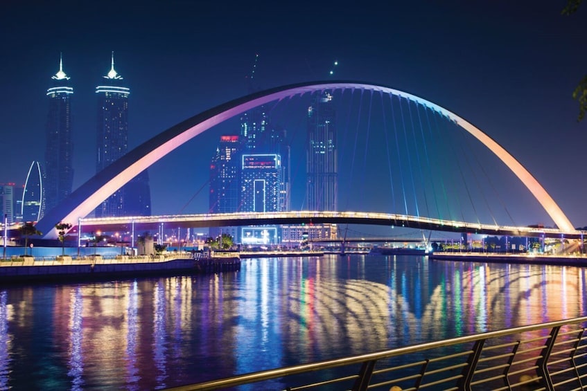 Dining at Atmosphere restaurant & discover Dubai by night