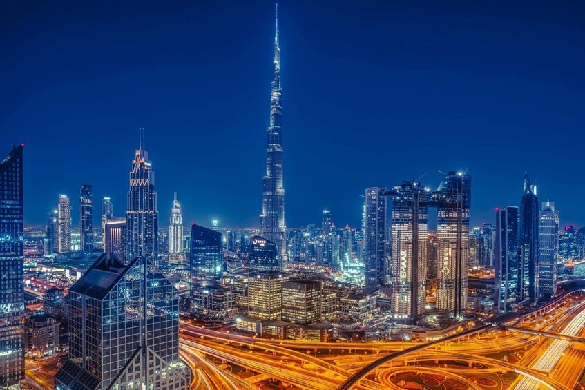 Dining at Atmosphere restaurant & discover Dubai by night