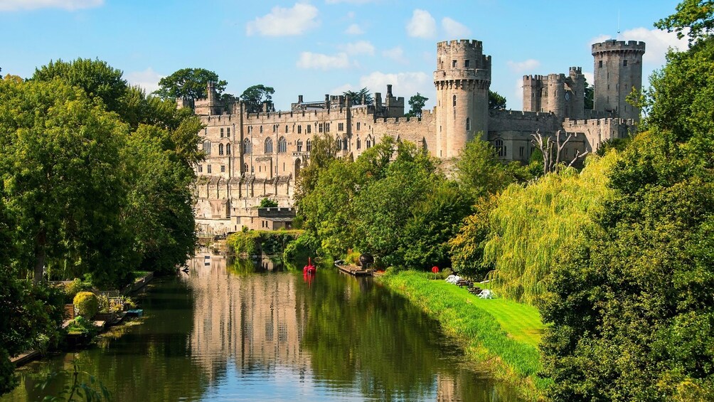 Warwick Castle, Shakespeares England & Oxford with Admission
