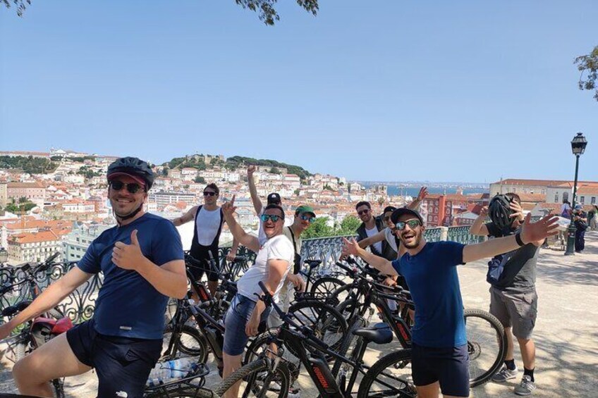 7 Hills and 14 Viewpoints - Lisbon E-Bike Tour