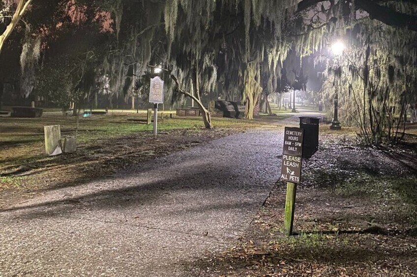 Savannah Ghost Tour for Adults with Alcoholic Drinks Included