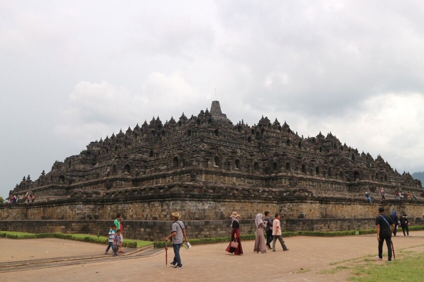 Private Borobudur & Ancient Temples Tour