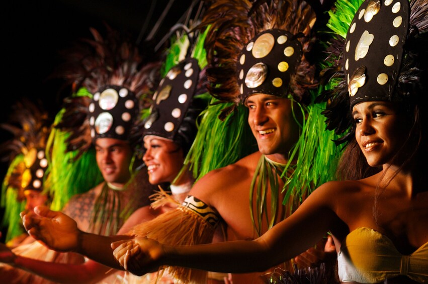 Historic Plantation Dining & Luau Show