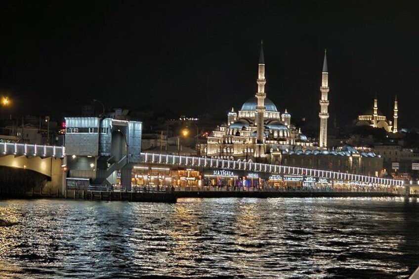3 Hours Bosphorus Cruise with 1 Hour Stop in Asia Side