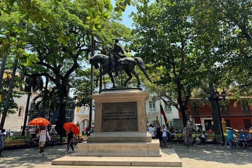 Private Walking Tour of Cartagena: Walled City & Getsemaní