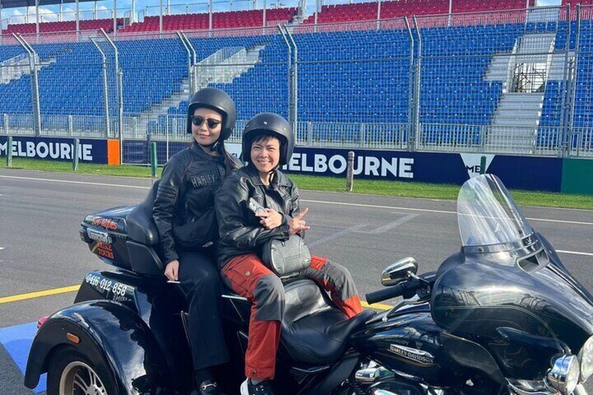 Private Tour of Melbourne in a Harley Davidson Trike