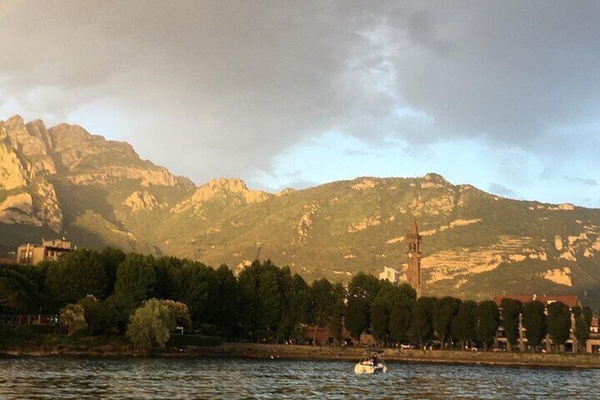 Sailing at Sunset on Lake Como: How to escape from daily routine