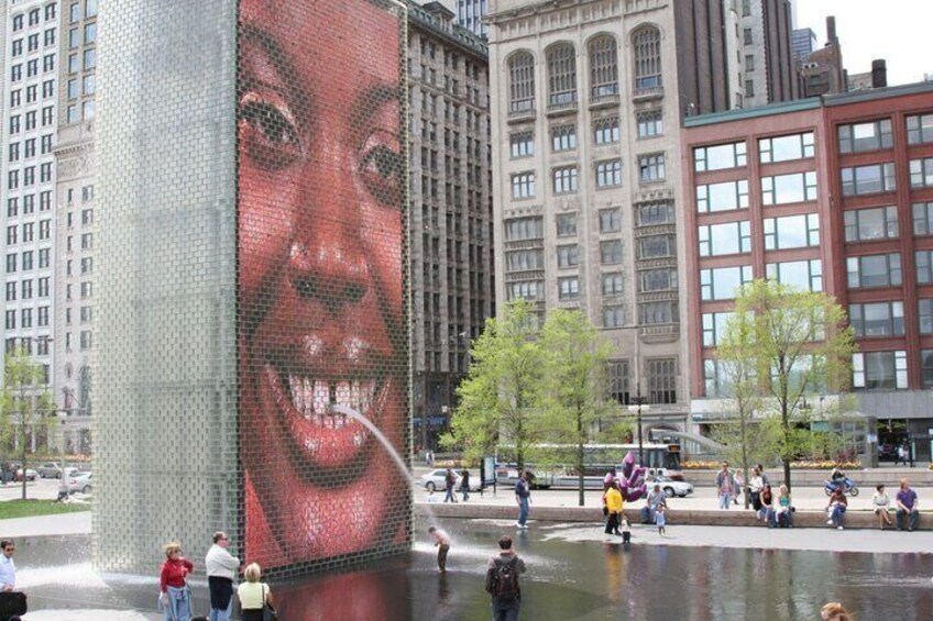 Private Chicago Scavenger Hunt: Eastside Art Heist