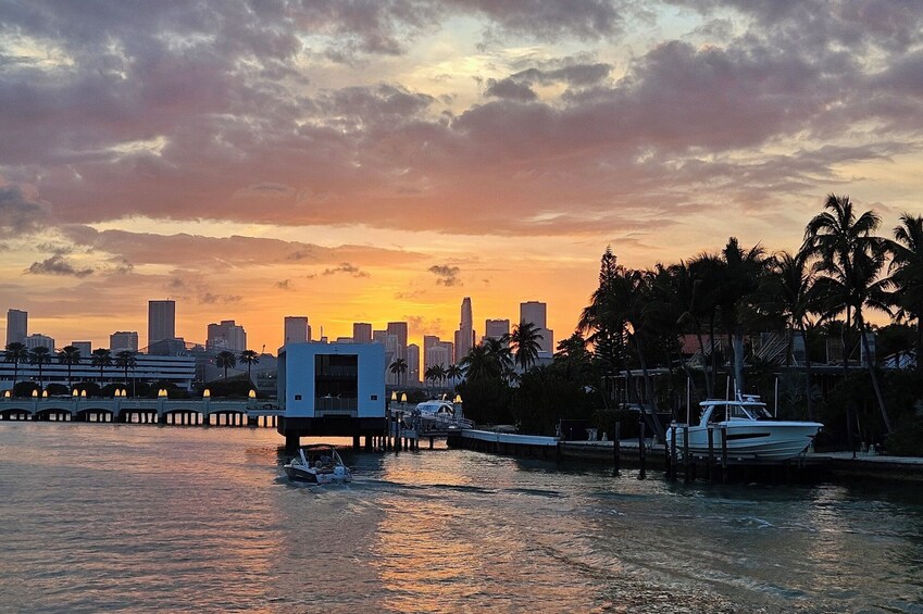 Miami Skyline Evening Cruise on Biscayne Bay 