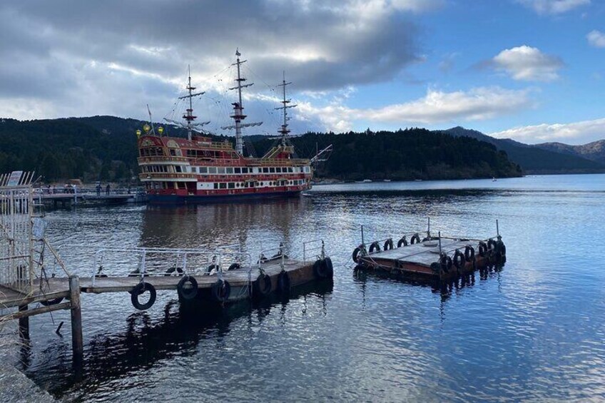 Private Full-Day Hakone and Mt. Fuji Tour with Bilingual driver