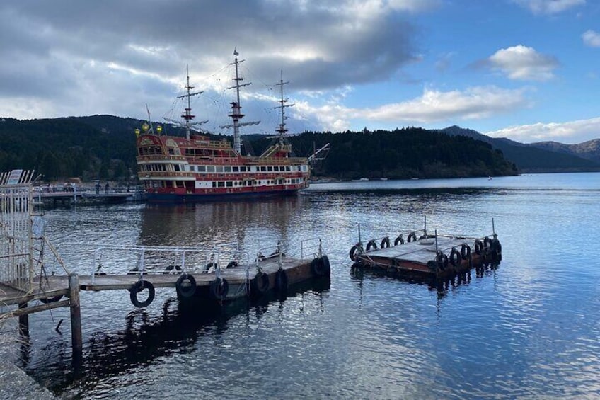 Private Full-Day Hakone and Mt. Fuji Tour with Bilingual driver