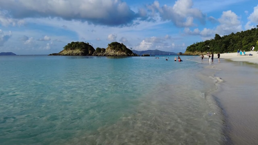 Budget Trunk Bay with Scenic Stops