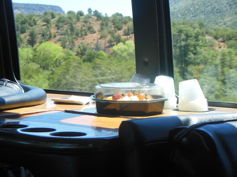 Scenic Airplane Flight & Wine Tasting Tour to Sedona (SWT)