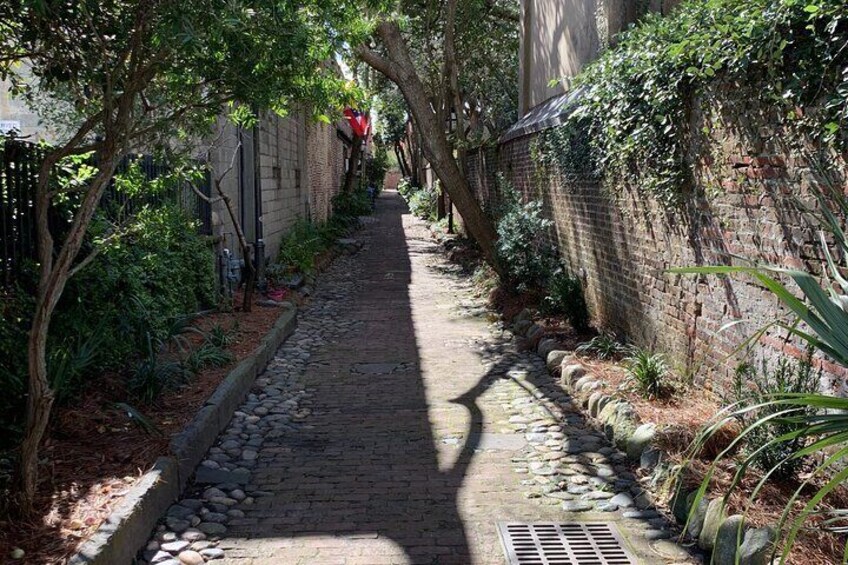 Self-Guided "The French Quarter Charleston" Solo Walking Tour