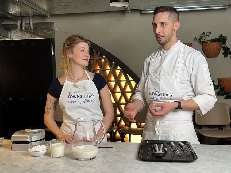 Milan: Gelato and Pizza making class 