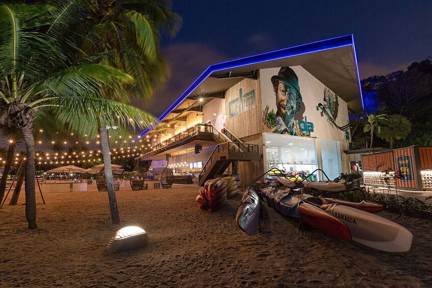 Stand up Paddleboard - Ola Beach Club