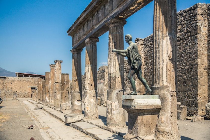 Skip-the-line Pompeii & Vesuvius Guided Tour