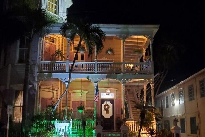 See this beautiful haunted mansion & hear the history of it's creepy past residents