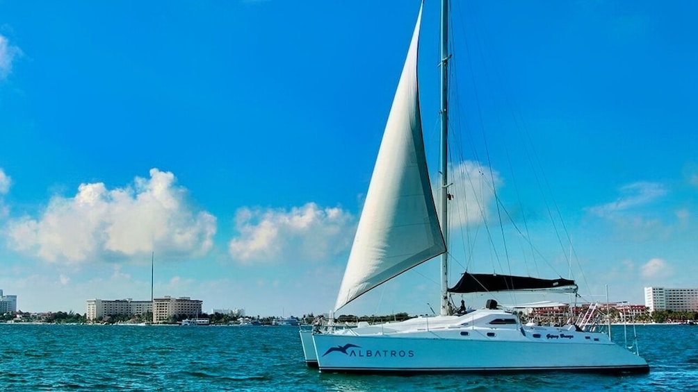 Luxury Sailing to Isla Mujeres with lunch & Premium Open Bar
