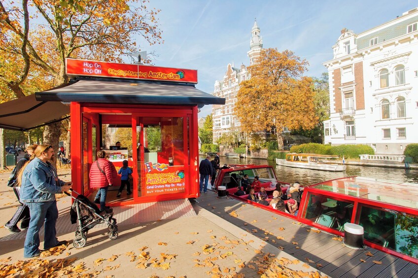 Amsterdam Hop-On Hop-Off Bus & Optional Canal Cruise 