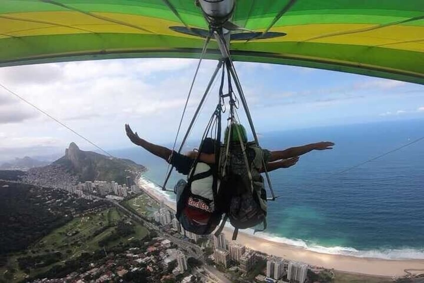 Hang Gliding in Rio de Janeiro with Hotel Pick-up and Drop-off