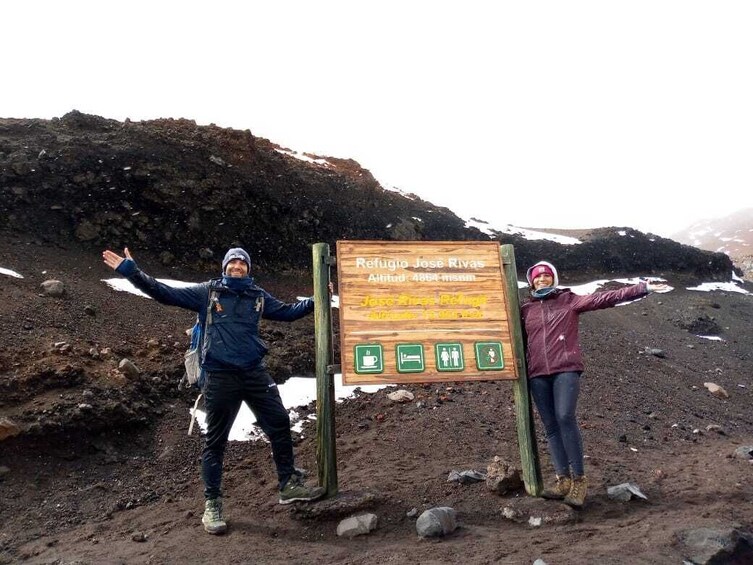 2-Day Cotopaxi Volcano & Quilotoa Lagoon Private Tour
