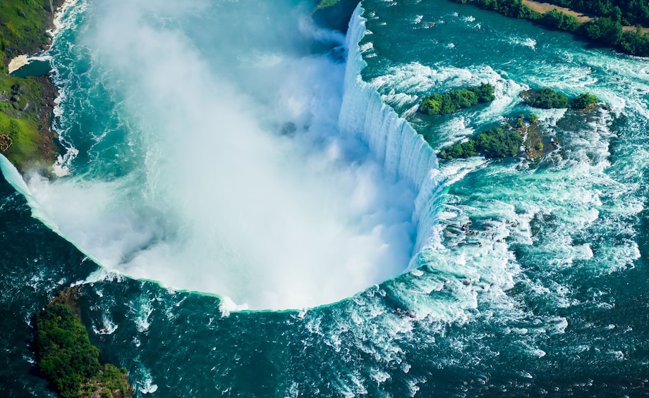 Niagara Falls Tour from Toronto with Boat Ride