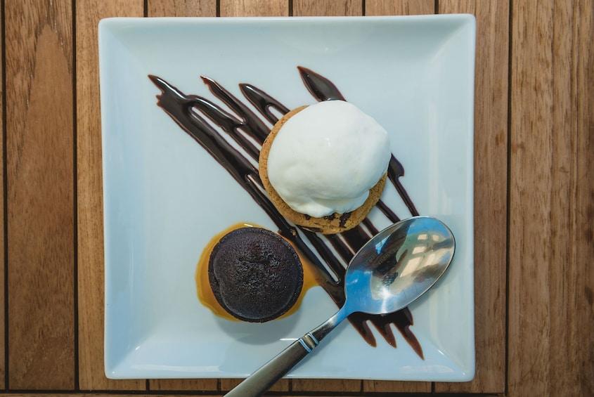Luxury Catamaran, Snorkel and Dining Experience