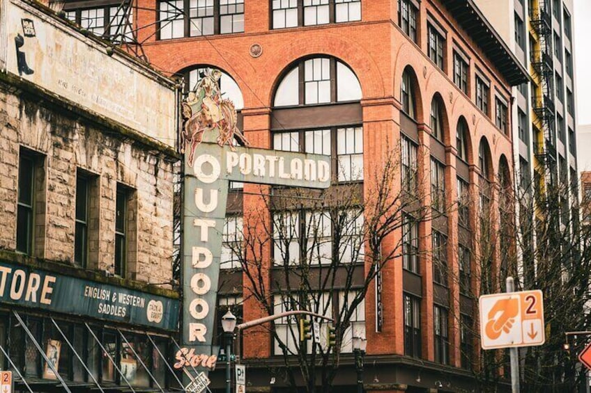 Portland Downtown Highlights: "The Golden Adventure" Exploration Game