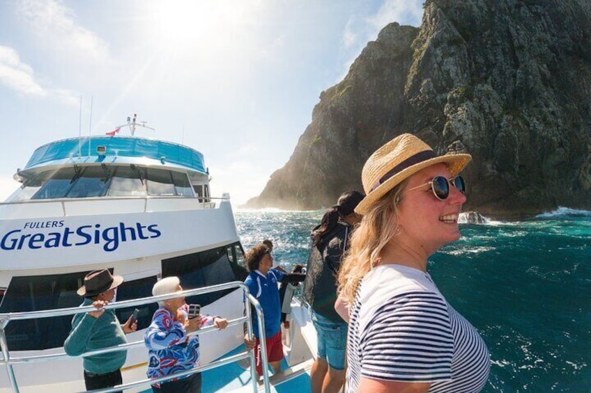 Hole in the Rock Scenic Cruise including Dolphins and Island stop