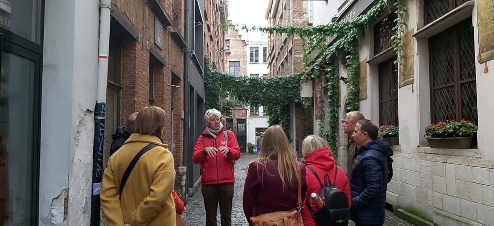 Picture 3 for Activity Antwerp: Private Historical Highlights Walking Tour