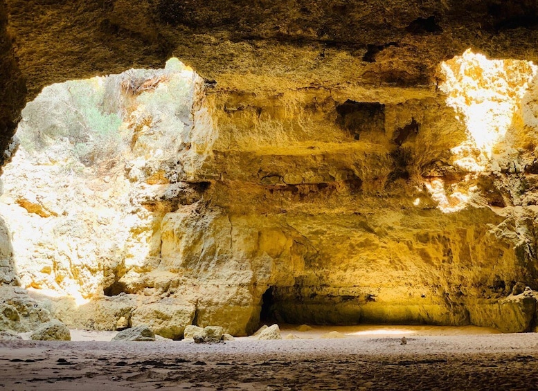 Armação de Pêra: Benagil and 10 Best Caves Guided Boat Tour