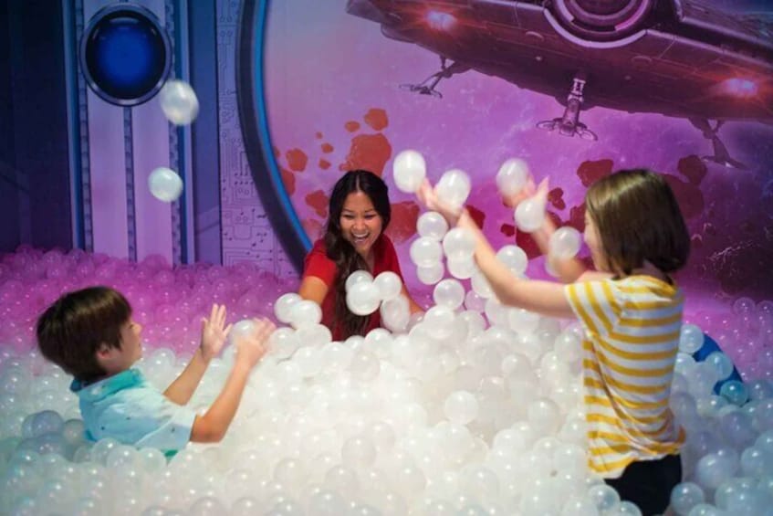 Picture 3 for Activity Branson: Beyond The Lens! Techno-Tainment Combo
