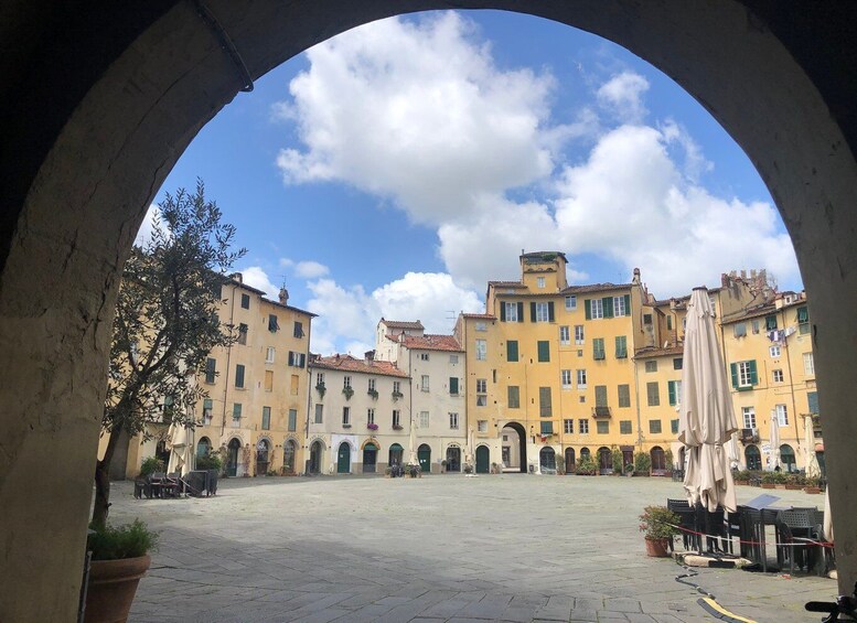 Picture 4 for Activity La Spezia: Full-Day Private Shore Excursion to Pisa & Lucca
