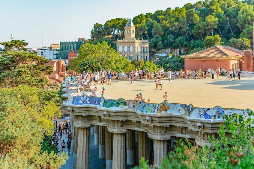 Park Güell: Exclusive Guided Tour With Priority Access